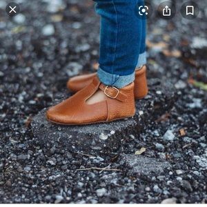 Monkey Feet T-Straps